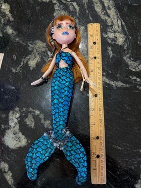 VTG Bratz Teal Mermaid Doll with Beaded Jewelry 12”